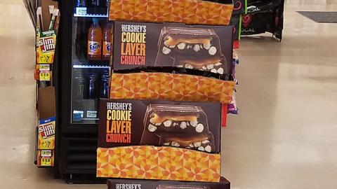 Hershey's Cookie Layer Crunch Case Stack