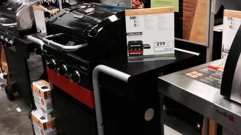 Lowe’s Char-Broil Spring Black Friday Incentive Sign 