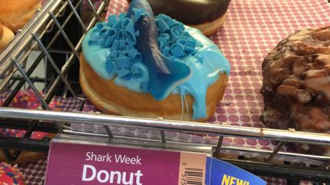 7-Eleven ‘Shark Week Donut’ Price Label