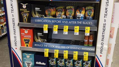 Gillette 'Stay Smooth From Start to Finish' Endcap