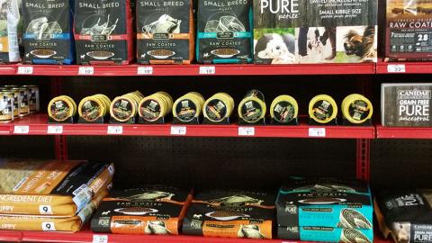 Petco Canidae In-Line Display