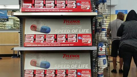 Walmart Tylenol 'Rapid Release Gels' Endcap
