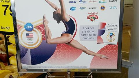 P&G Hannaford 'Support Team USA' Stanchion Sign