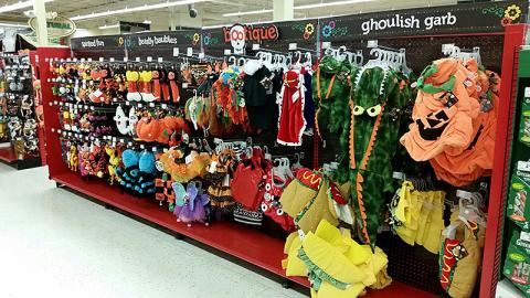 Petco 'Bootique' In-Line Display