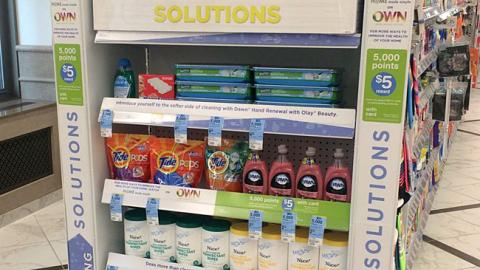P&G Walgreens 'Spring Cleaning Solutions' Endcap