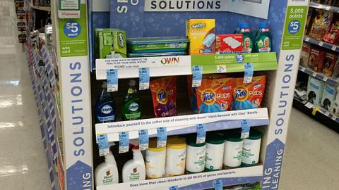 P&G Walgreens 'Spring Cleaning Solutions' Endcap